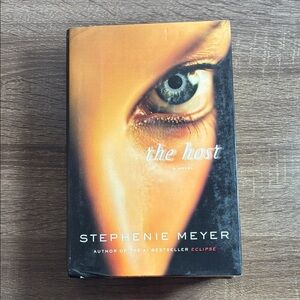 Used The Host by Stephenie Meyer Hardcover